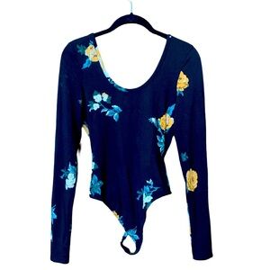 *SOLD* 💙 ARITZIA Wilfred Free bodycon bodysuit